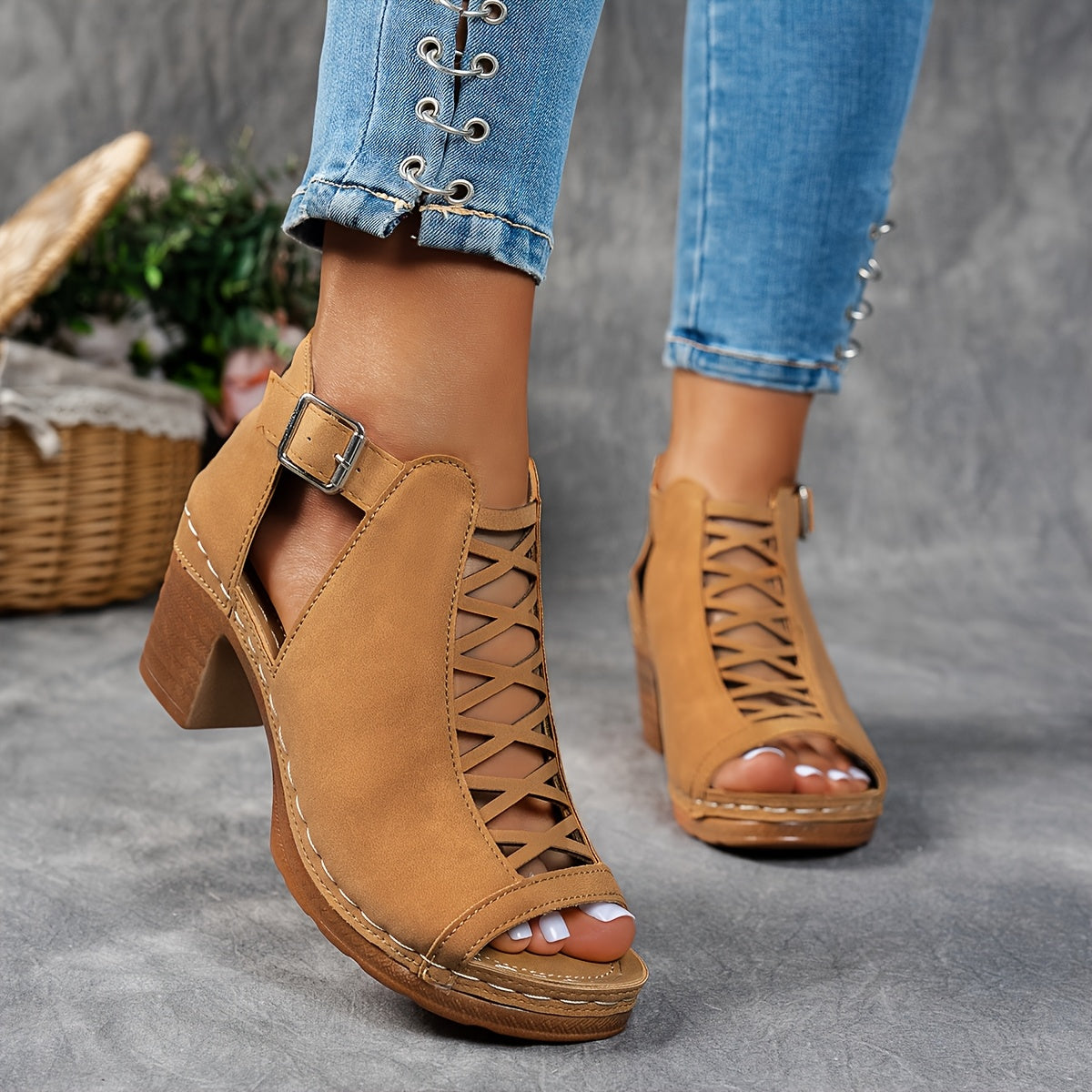 Britta | Lattice-Heel Sandaler