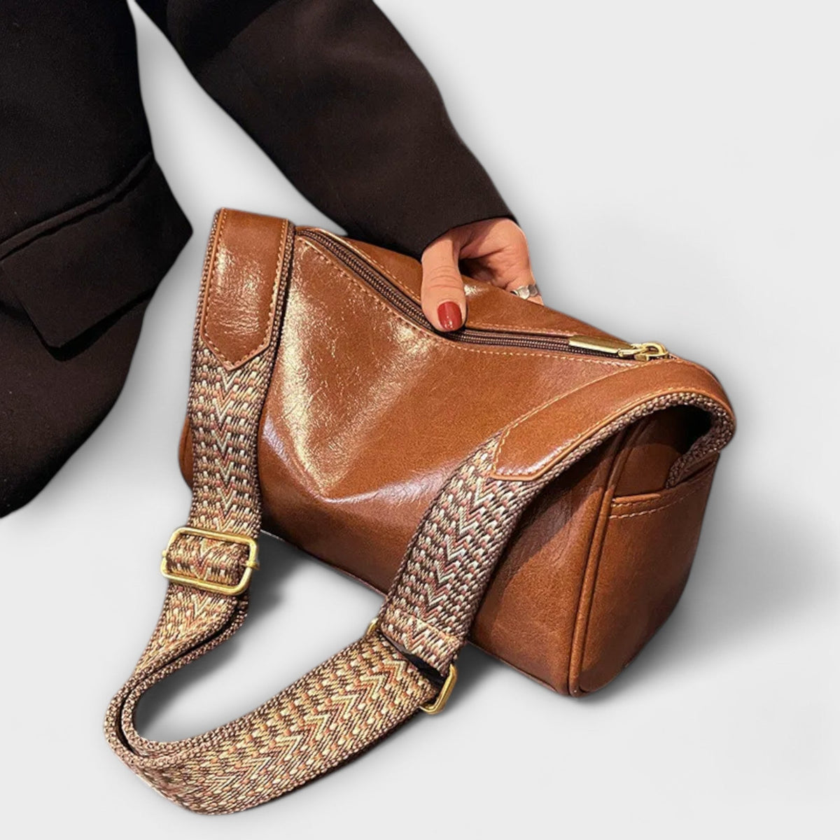 Doreann - Vintage Crossbody Bag