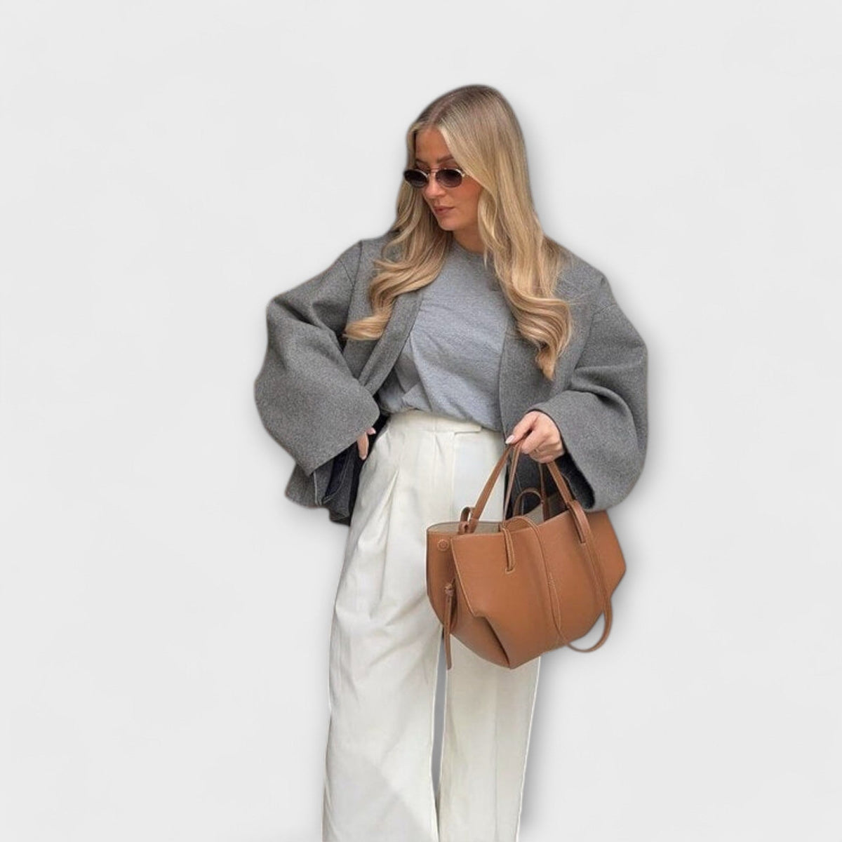 Lyvianne – Vintage Tote Bag